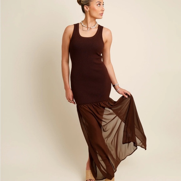 Dresses & Skirts - Brown Sleeveless Maxi Dress